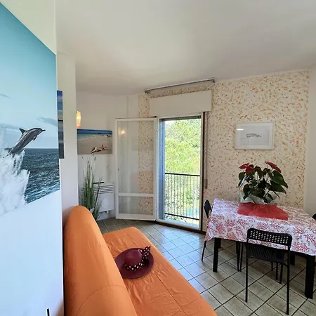 Appartement Lovely In A With Pool